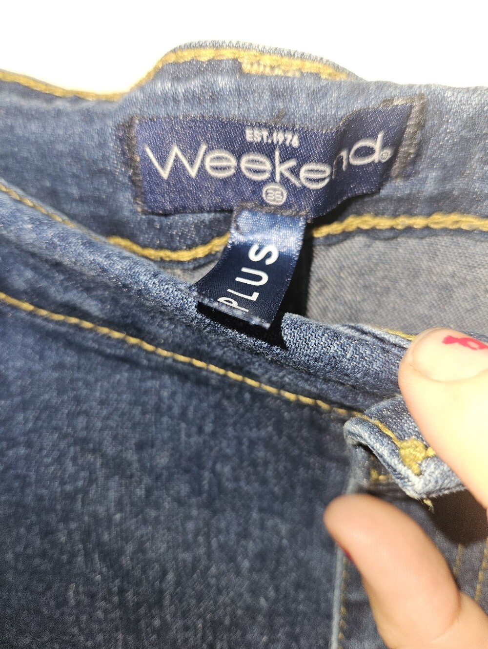 Weekend Plus Womans Capri Jeans Waist Size 36 - Picture 5 of 12